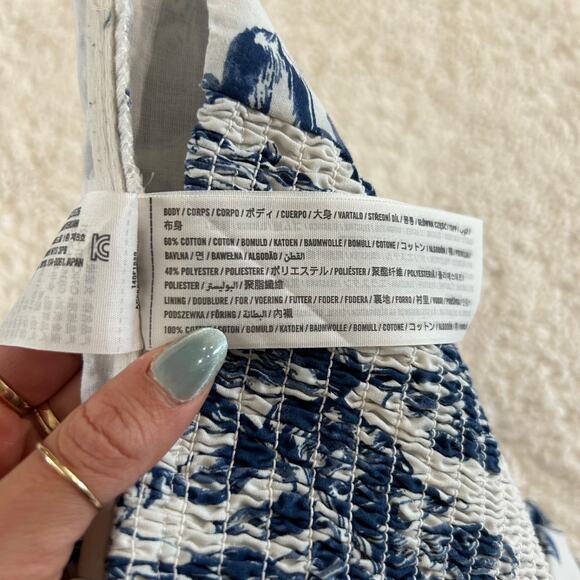 Abercrombie & Fitch Top Womens Floral Puff Sleeve Smocked Crop Size XS - Picture 6 of 6